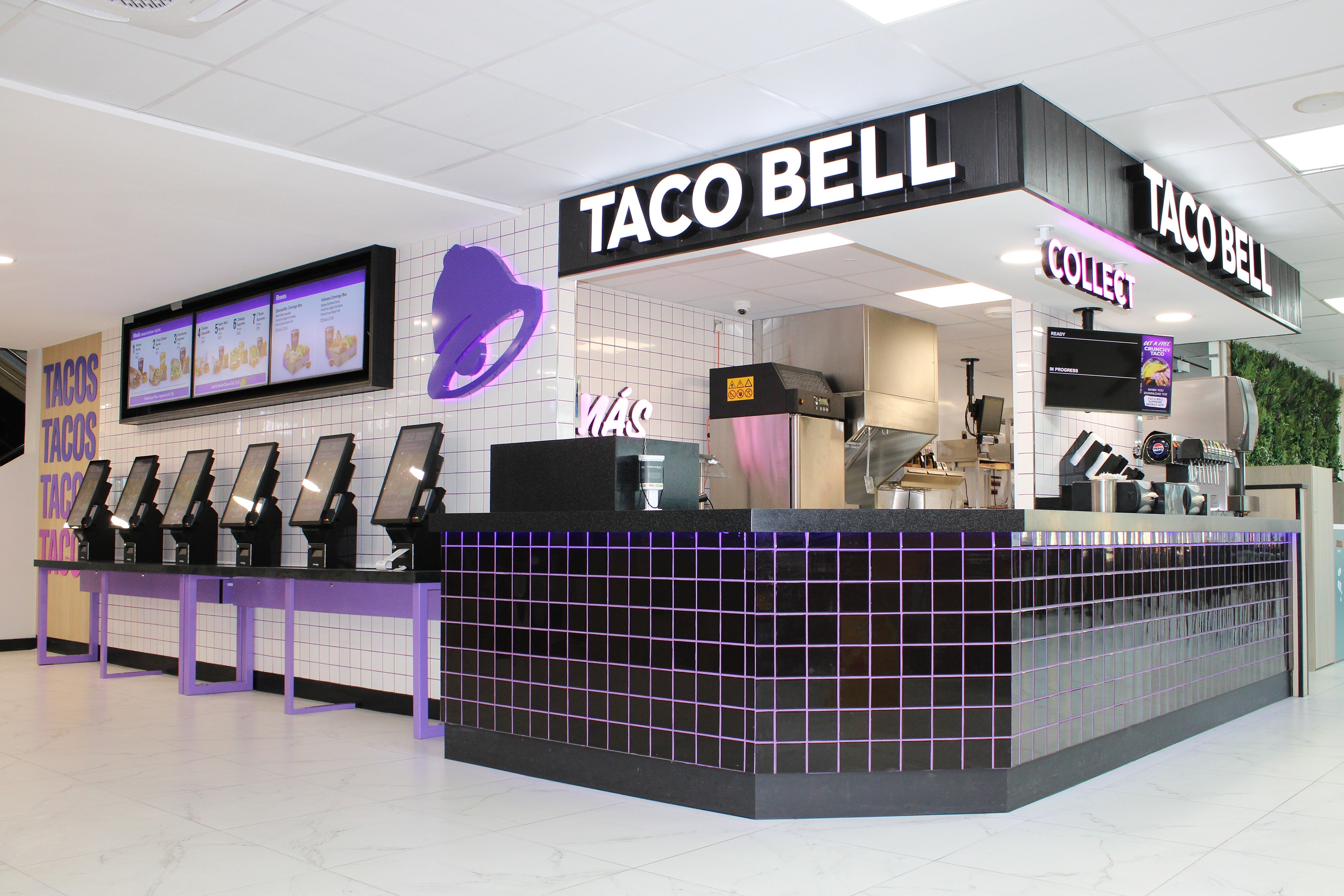 Welcome Break Charnock Richard North Services - Taco Bell Restaurant